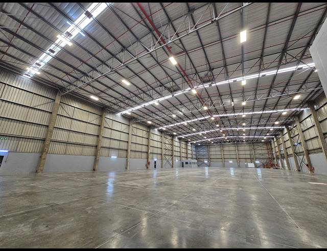 3,280M² WAREHOUSE TO LET IN LINBRO PARK